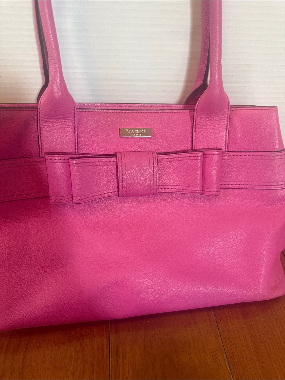 kate spade Quinn Leather Bow-Front fuchsia shoulder bag purse 15x10”